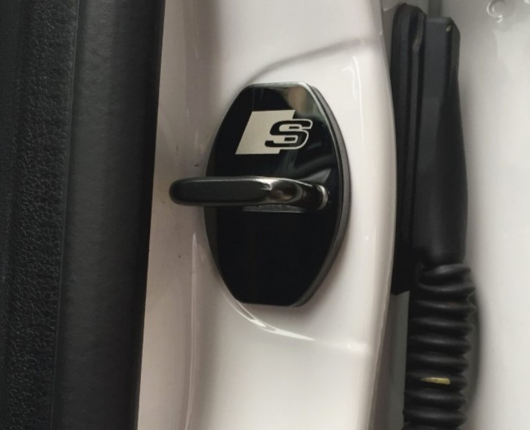 Audi S emblem pokrov za zaklepanje vrat smoke krom - slika 4