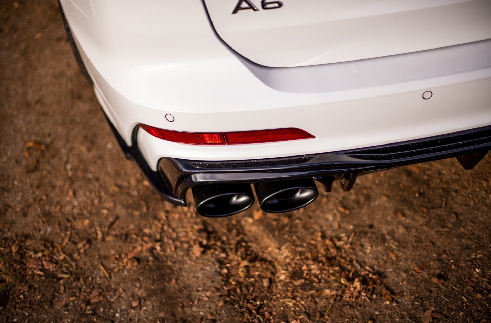 Difuzor + imitacija izpuha Audi A6 C8 S-Line 18- KROM - slika 6